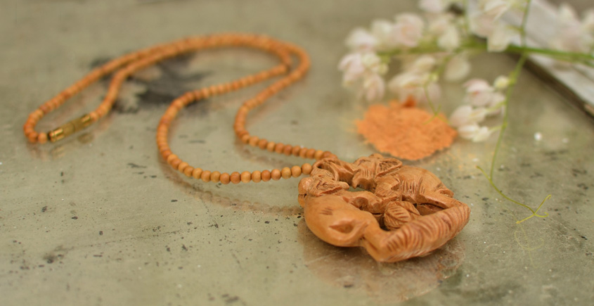 Kadam ♣ Wooden Neckpieces { b }